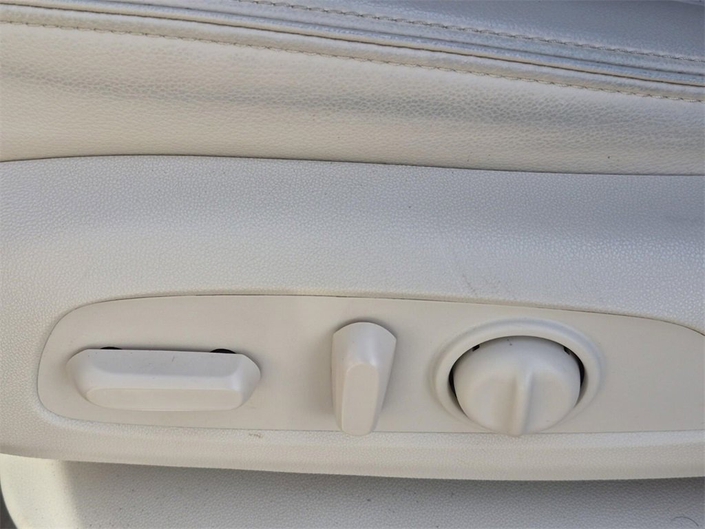 Certified 2023 GMC Acadia Denali w/ Denali Technology Package image 37