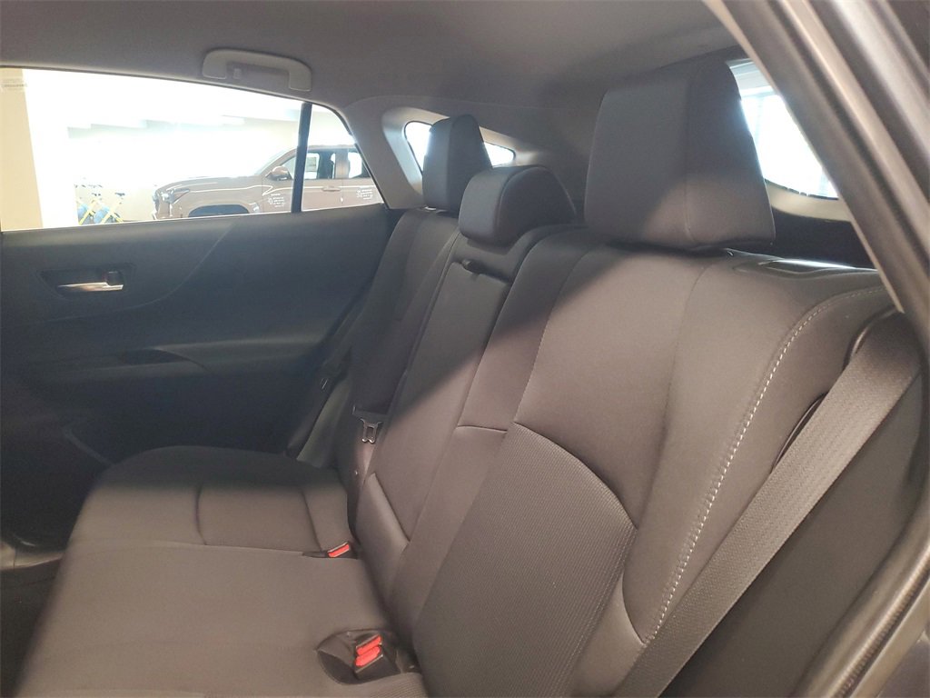 Used 2023 Toyota Venza LE image 13