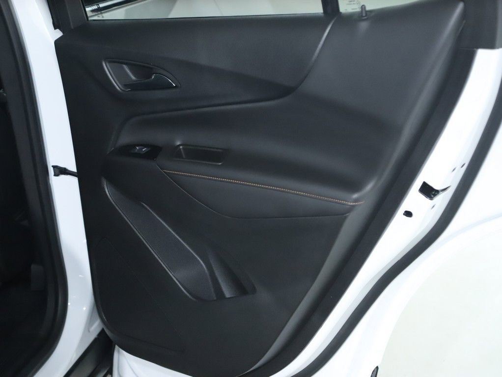 Used 2023 Chevrolet Equinox Premier image 31