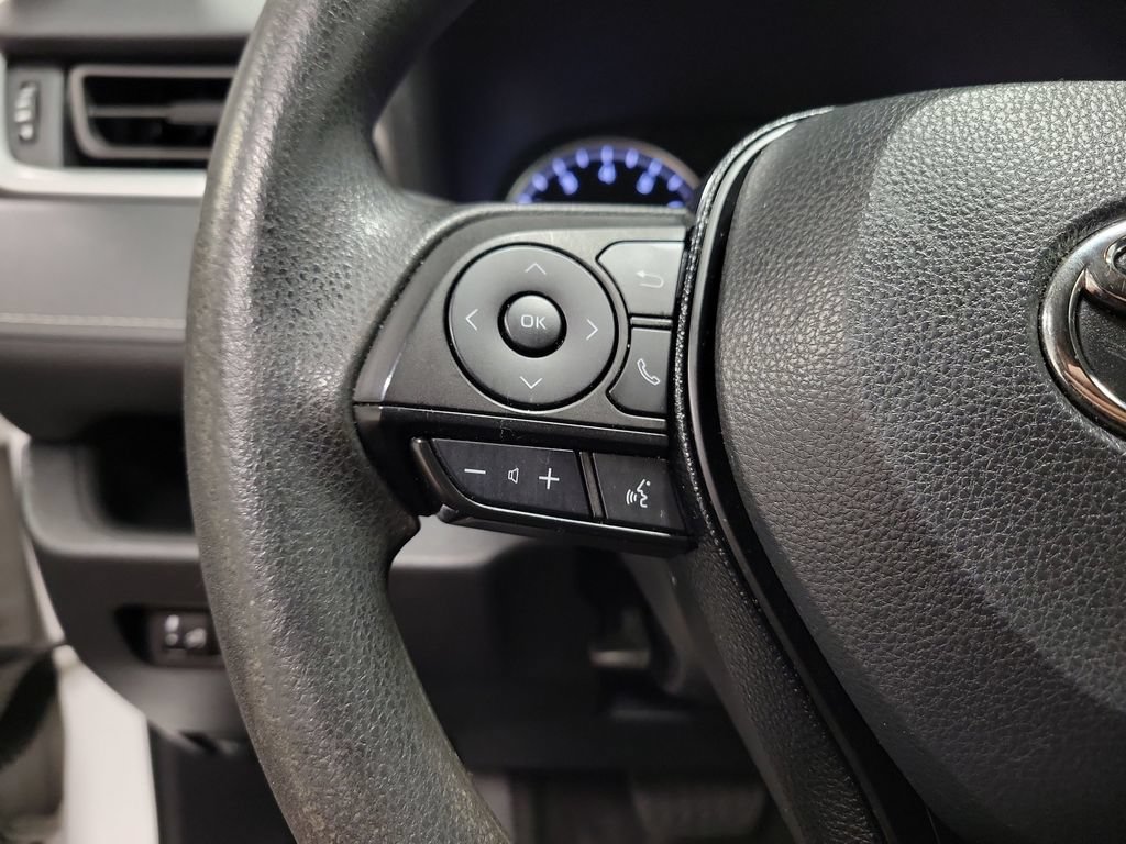 Used 2021 Toyota RAV4 LE AWD/4WD image 23