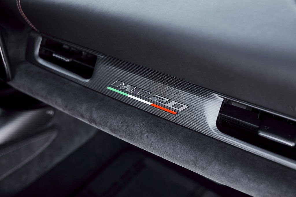 Used 2023 Maserati MC20 Coupe RWD image 41