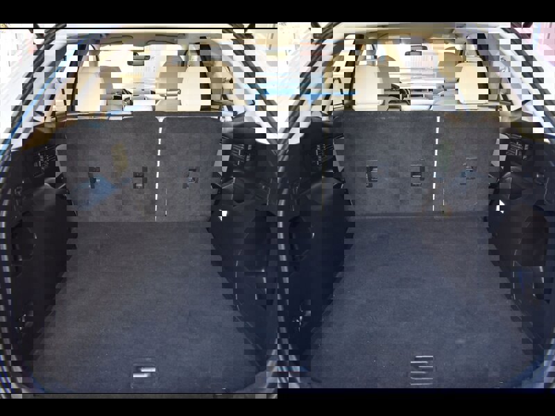 Used 2016 Ford Edge SEL image 24