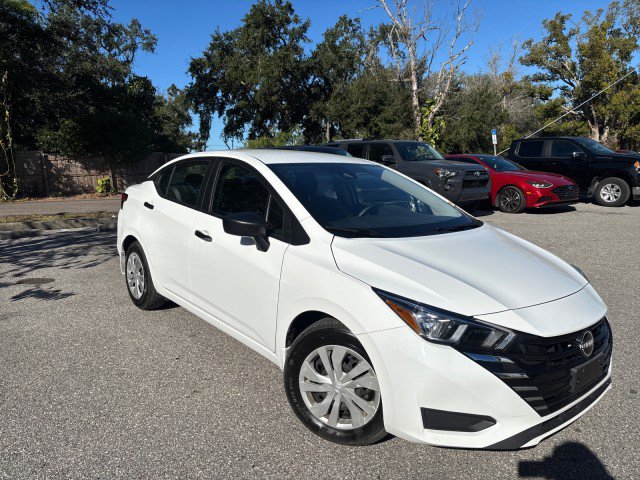 Used 2024 Nissan Versa S w/ Trunk Package image 4