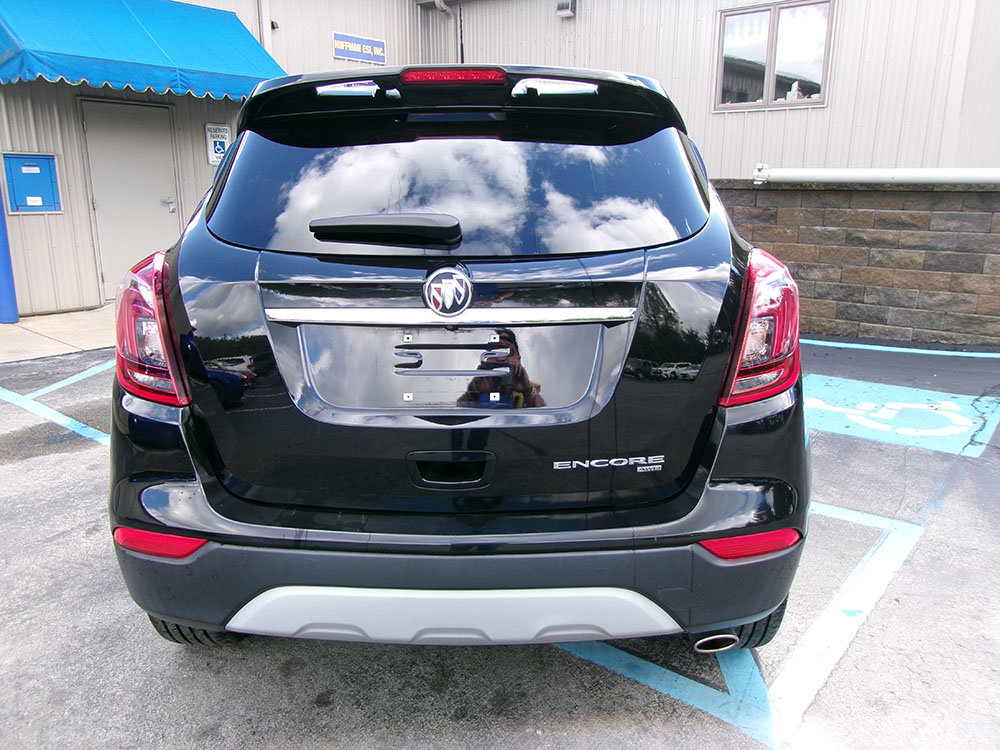 Used 2020 Buick Encore Sport Touring w/ Safety Package AWD/4WD image 4