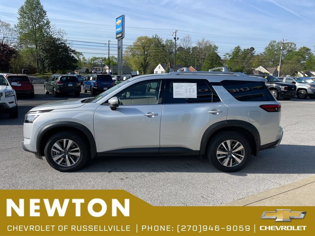 Used 2025 Nissan Pathfinder SL AWD/4WD image 52