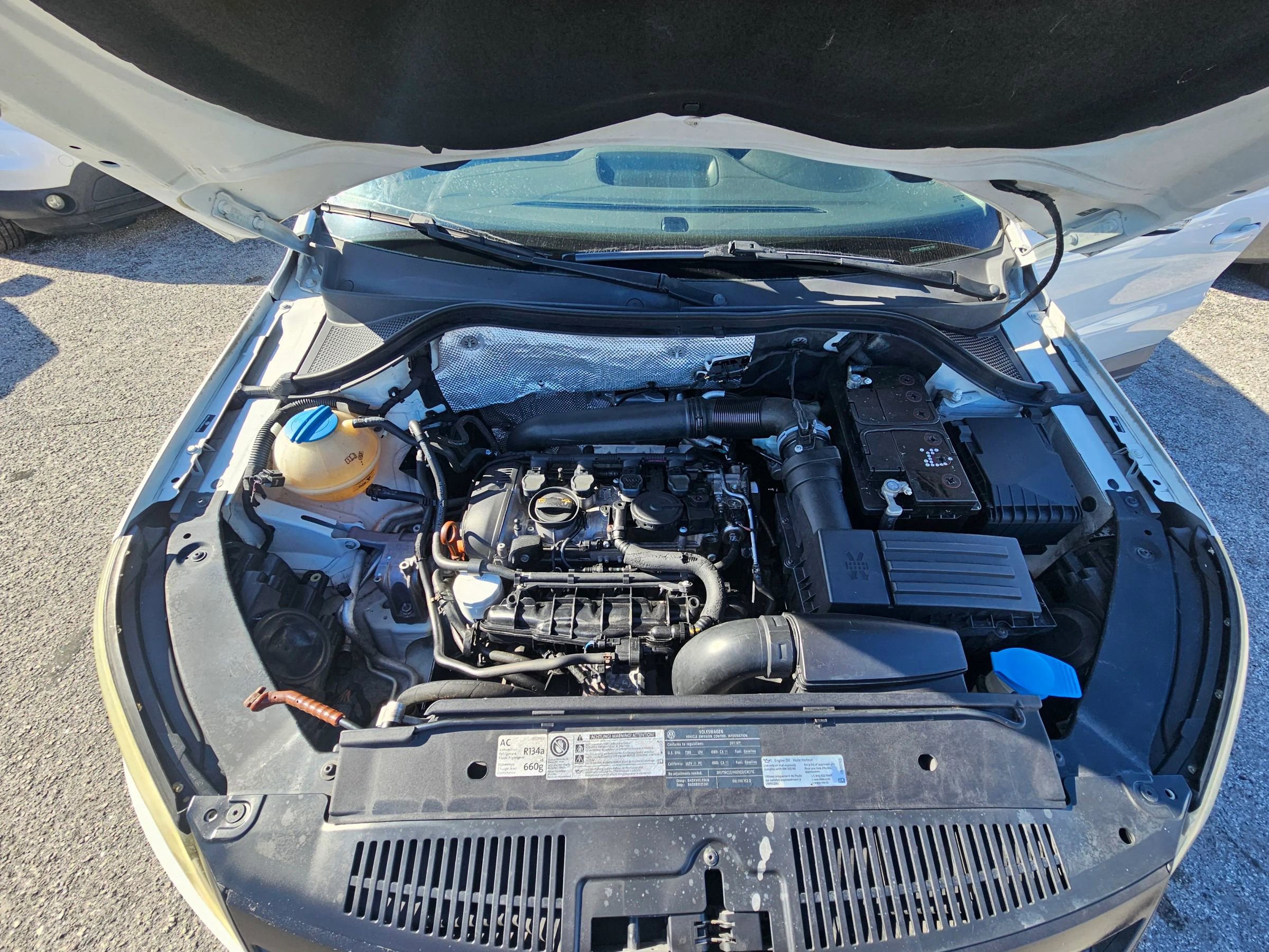 Used 2011 Volkswagen Tiguan SEL image 24