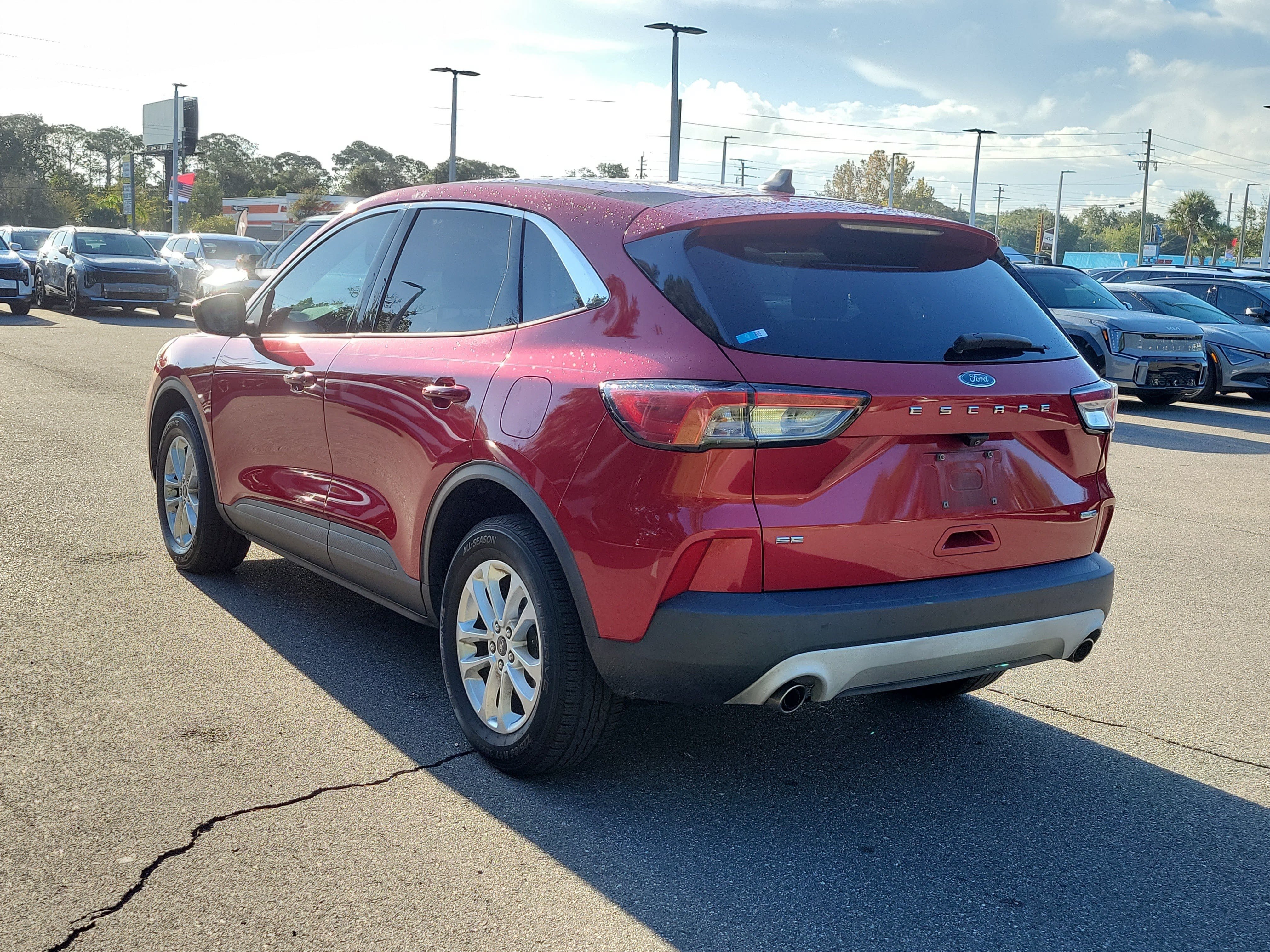 Used 2020 Ford Escape SE AWD/4WD image 4