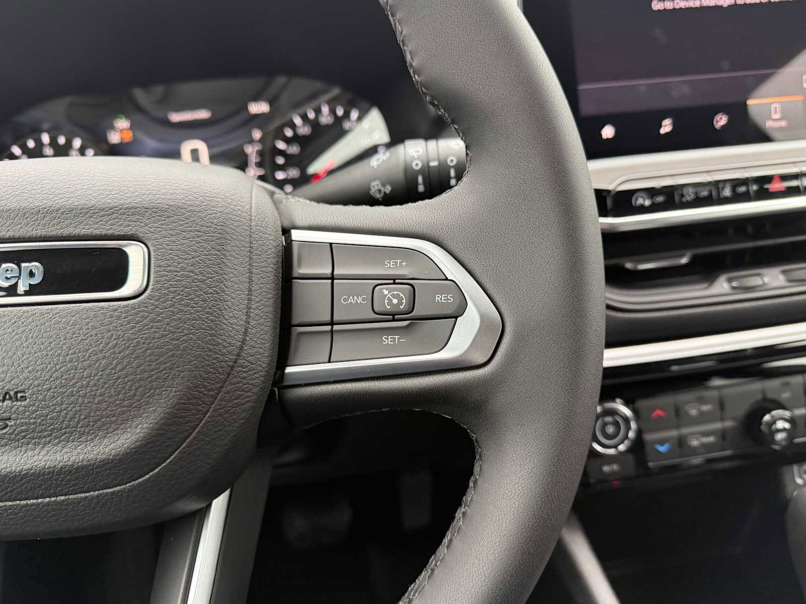 New 2026 Jeep Compass Latitude AWD/4WD image 10