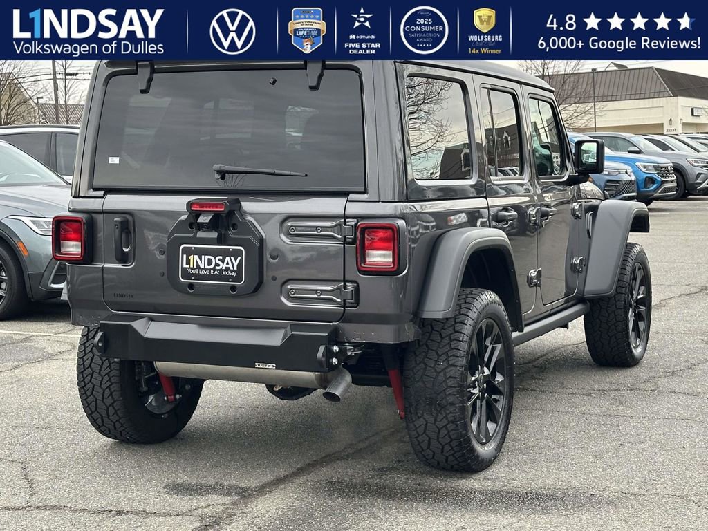 Used 2025 Jeep Wrangler Willys image 6