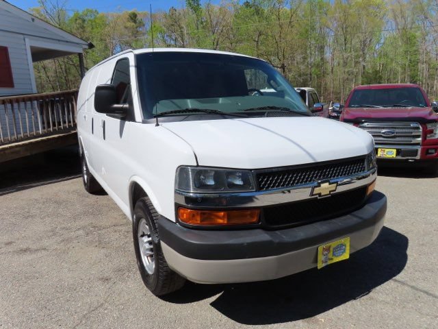 Used 2019 Chevrolet Express 2500 RWD image 4