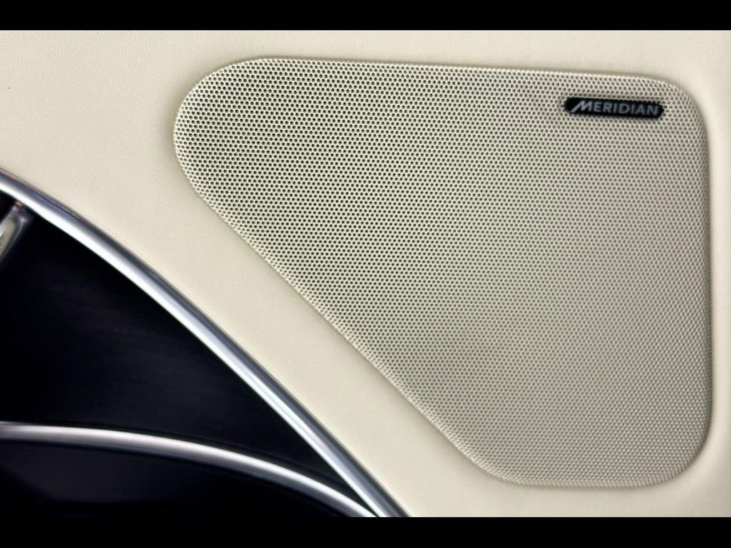 Used 2023 Land Rover Range Rover SE image 22