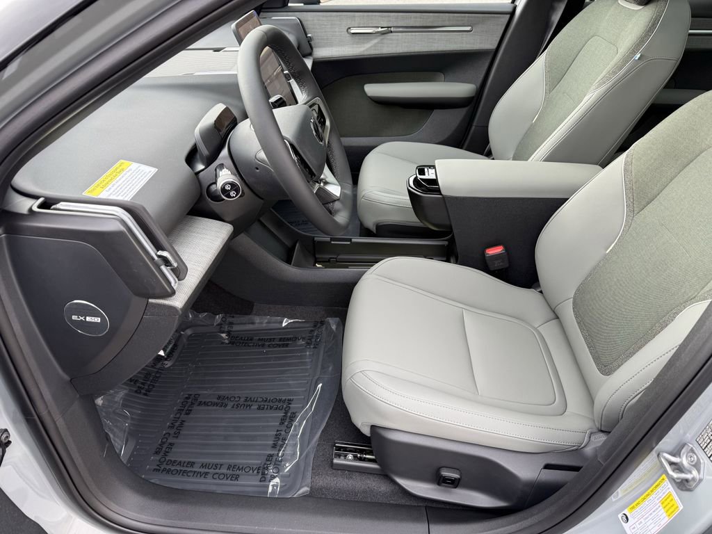 New 2026 Volvo EX30 Cross Country Ultra image 9