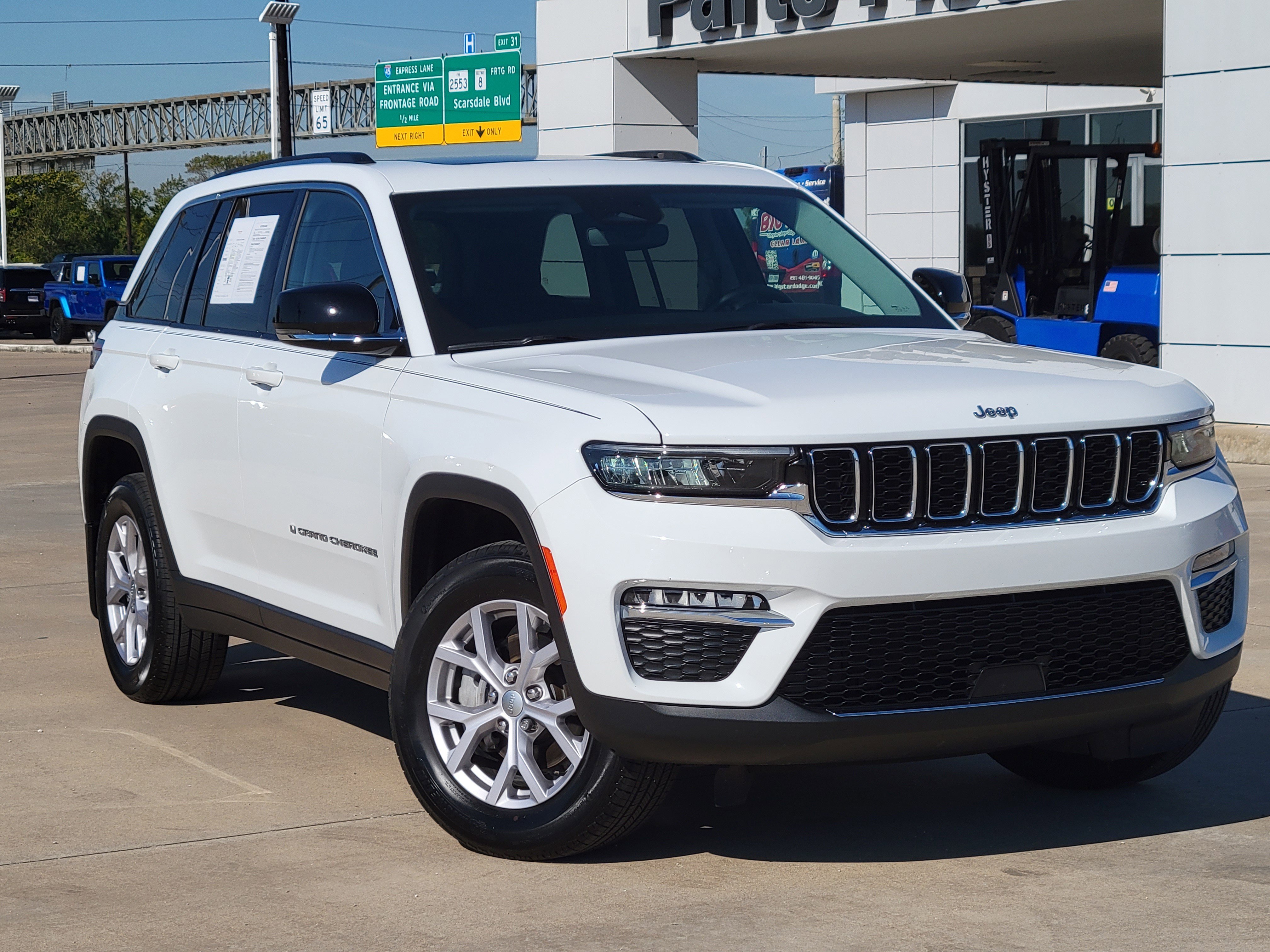 Used 2022 Jeep Grand Cherokee Limited image 2