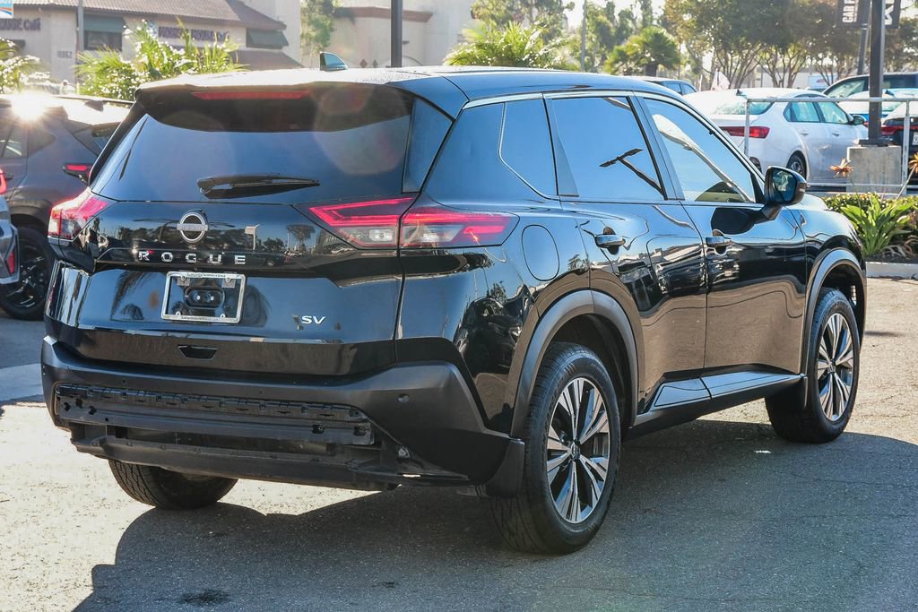 Used 2023 Nissan Rogue SV image 5