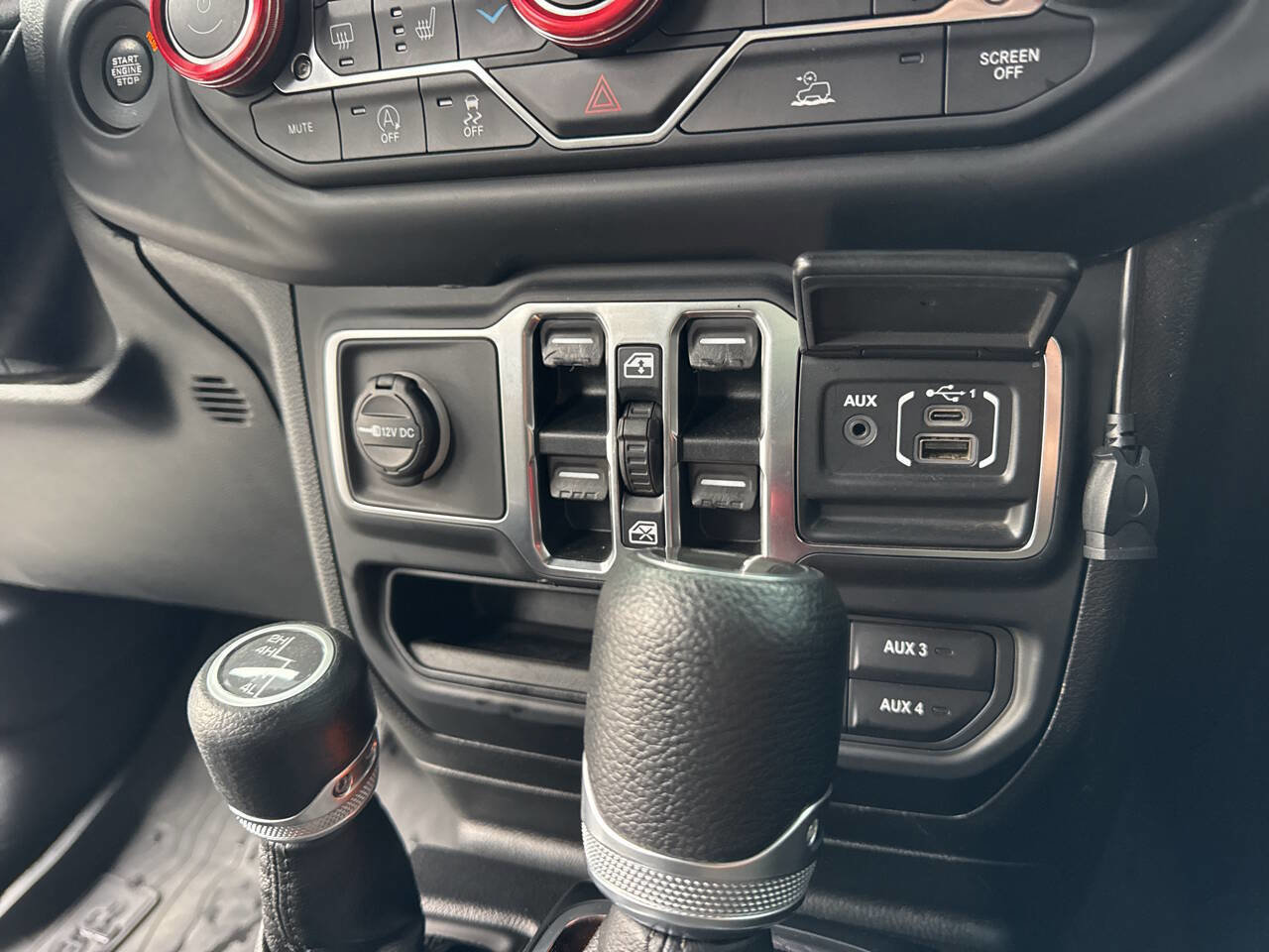 Used 2021 Jeep Gladiator Sport image 26