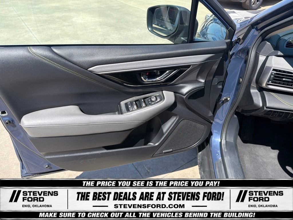 Used 2025 Subaru Outback Onyx Edition AWD/4WD image 17