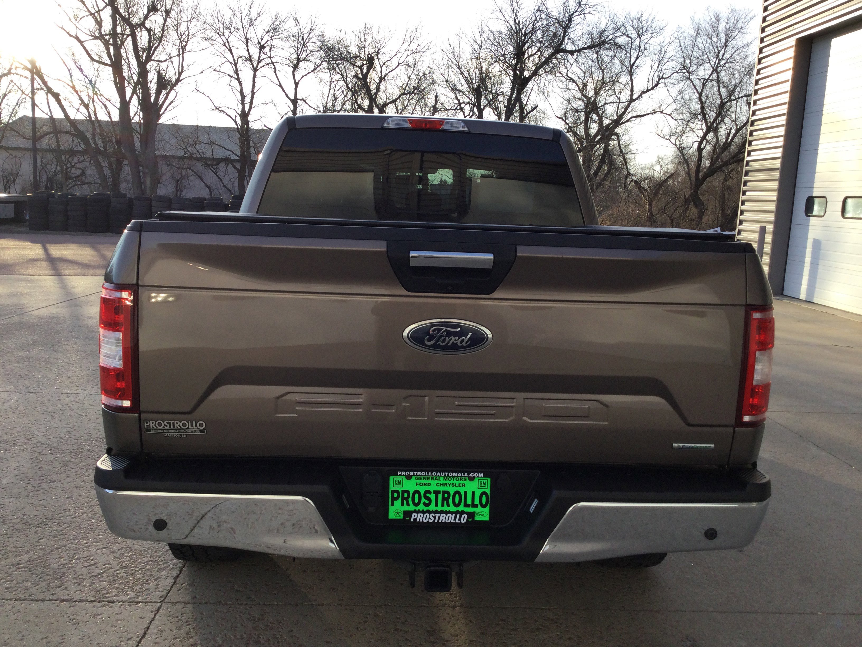 Used 2018 Ford F150 XLT w/ Equipment Group 302A Luxury AWD/4WD image 3