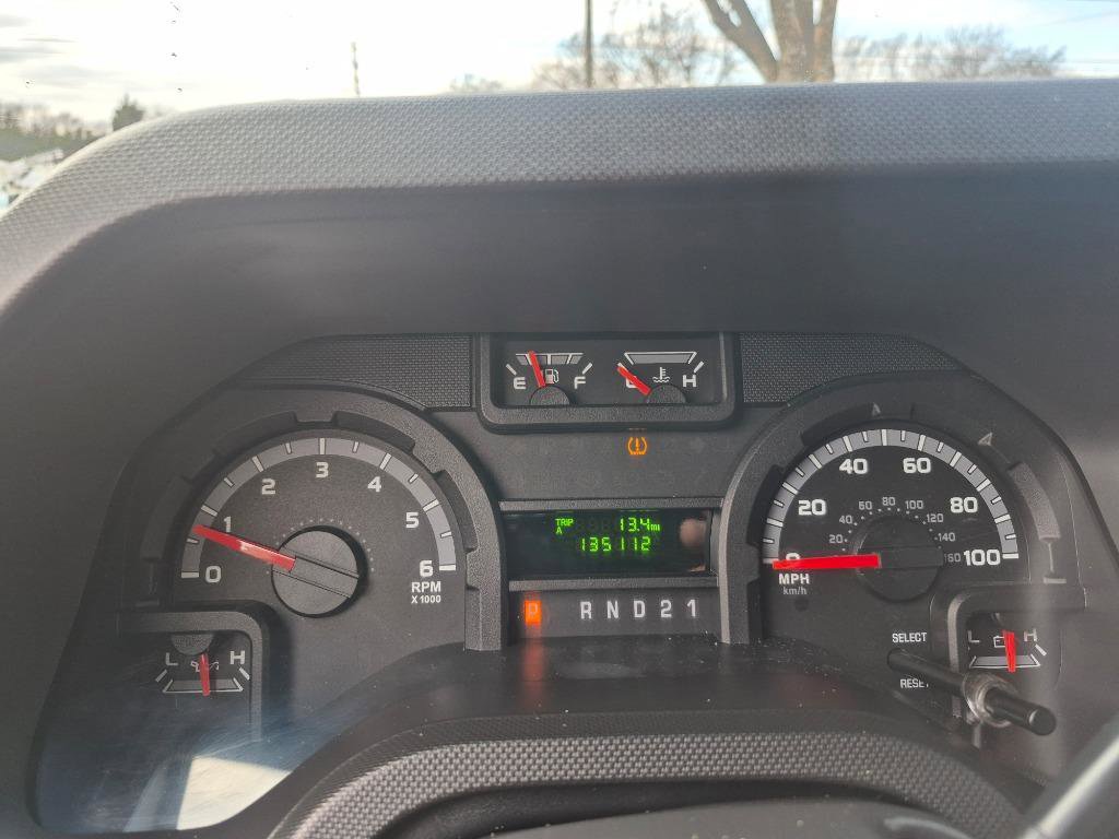 Used 2014 Ford E-250 and Econoline 250 w/ Power Group RWD image 11