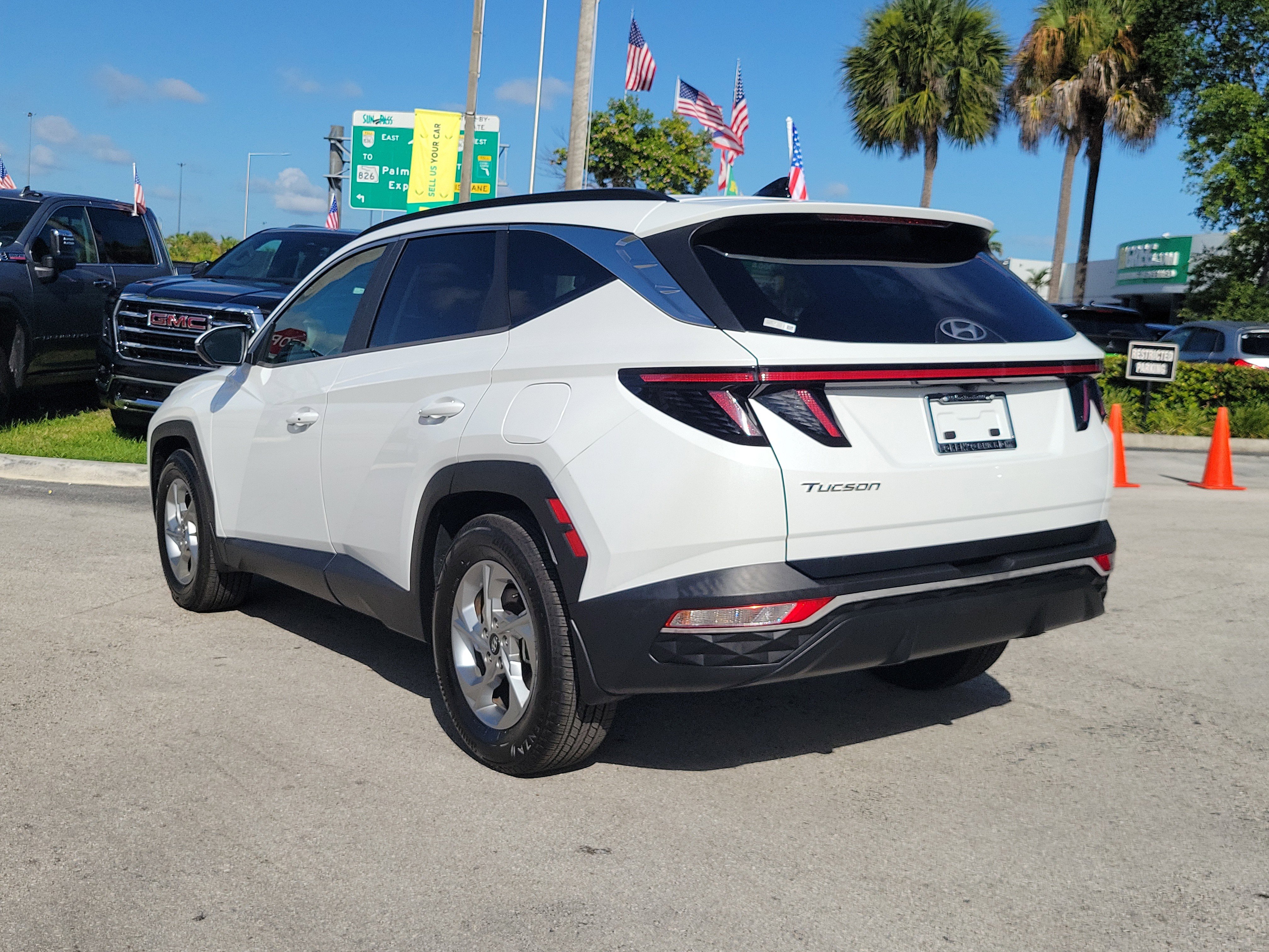 Used 2022 Hyundai Tucson SEL w/ Cargo Package image 7