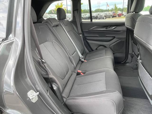 Certified 2026 Jeep Grand Cherokee Laredo RWD image 41