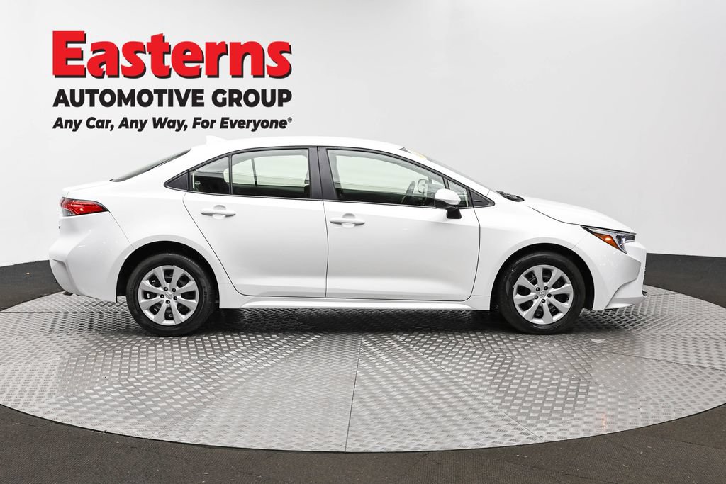 Used 2024 Toyota Corolla LE FWD image 4