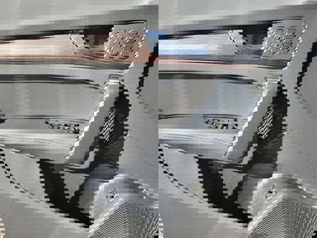 Used 2025 Audi Q5 2.0T Premium Plus w/ Premium Plus Package image 15