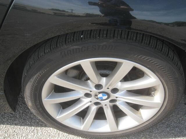 Used 2015 BMW 535i xDrive Sedan AWD/4WD image 35