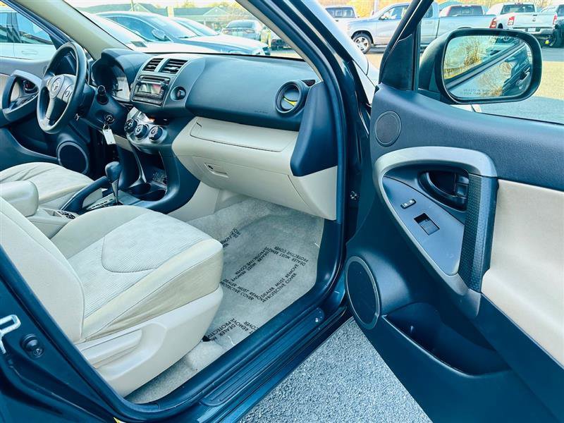 Used 2012 Toyota RAV4 4WD image 12