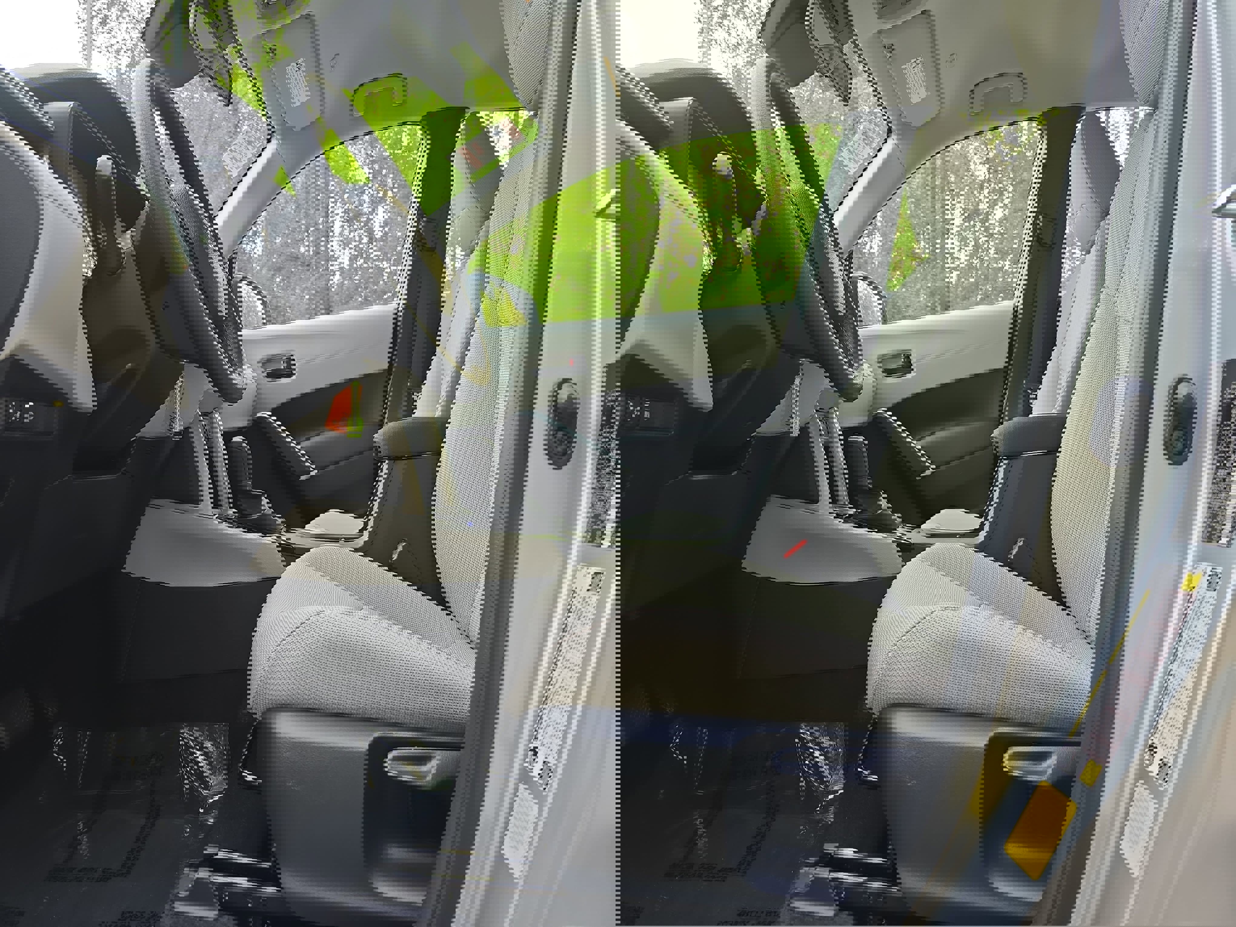 Used 2025 Toyota Corolla Cross L FWD image 14