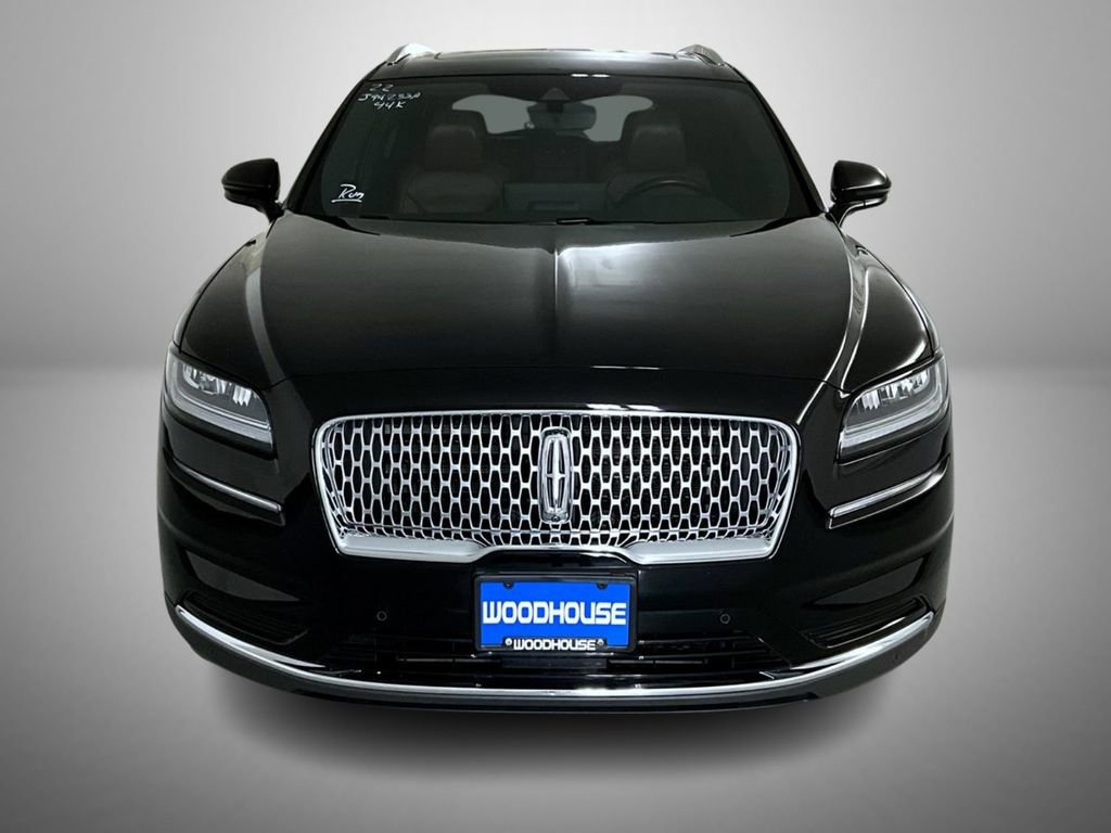 Used 2022 Lincoln Nautilus Reserve AWD/4WD image 2
