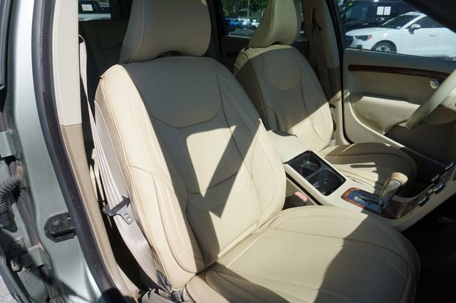 Used 2008 Volvo XC70 3.2 AWD/4WD image 2
