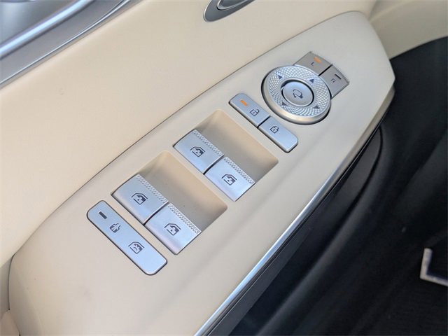 Used 2026 Genesis GV70 2.5T Select image 29