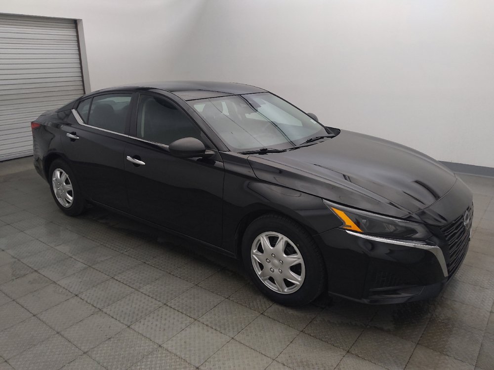 Used 2024 Nissan Altima 2.5 S FWD image 11