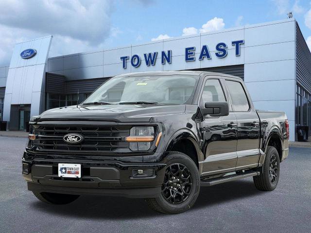 New 2026 Ford F150 XLT w/ XLT Black Appearance Package