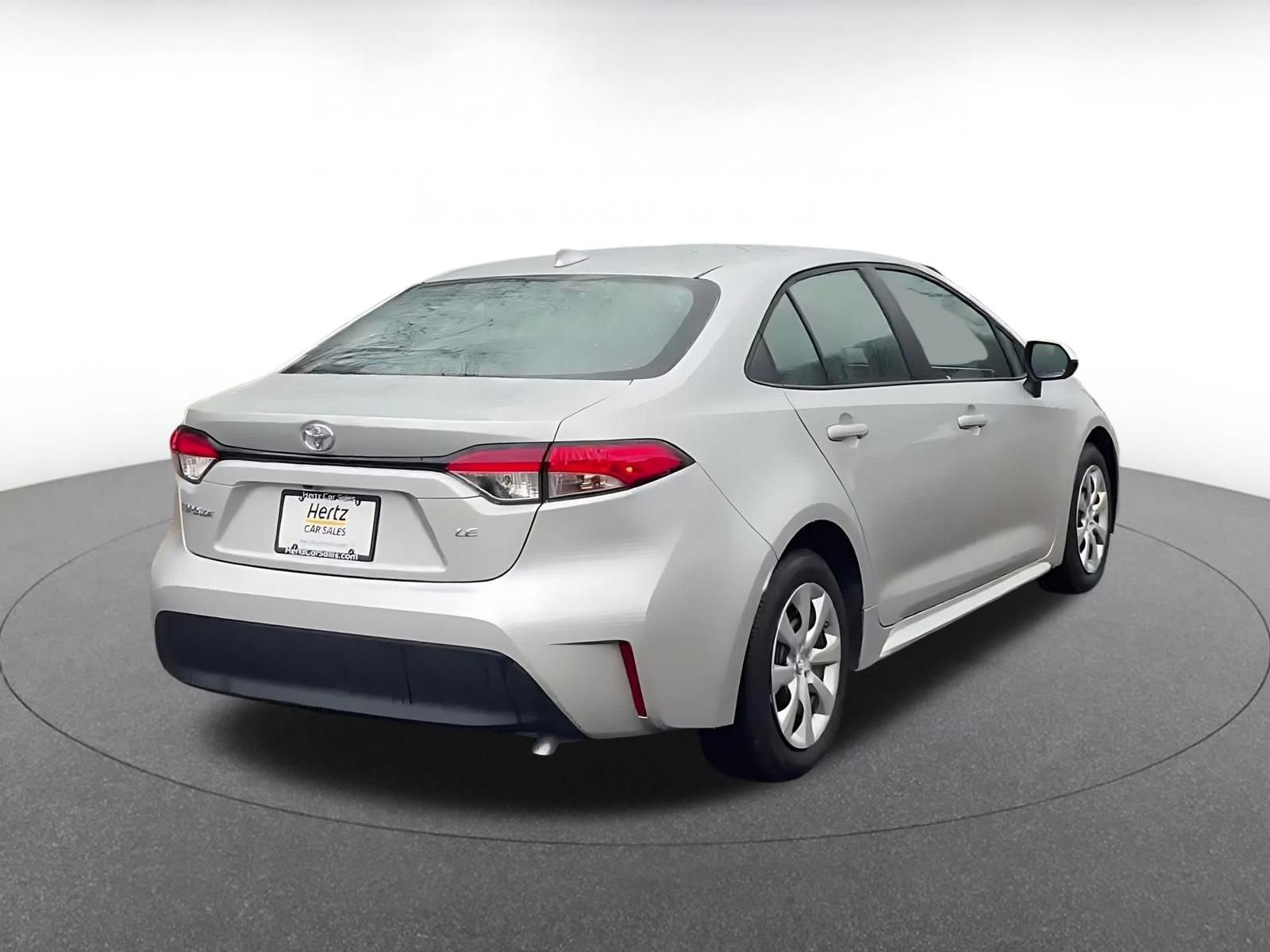 Used 2025 Toyota Corolla LE image 14