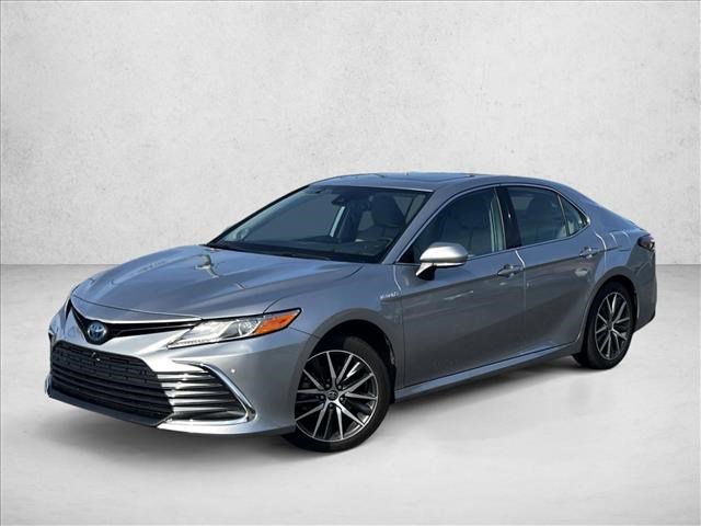 Used 2021 Toyota Camry XLE image 1