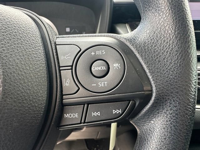 Used 2022 Toyota Corolla LE FWD image 21