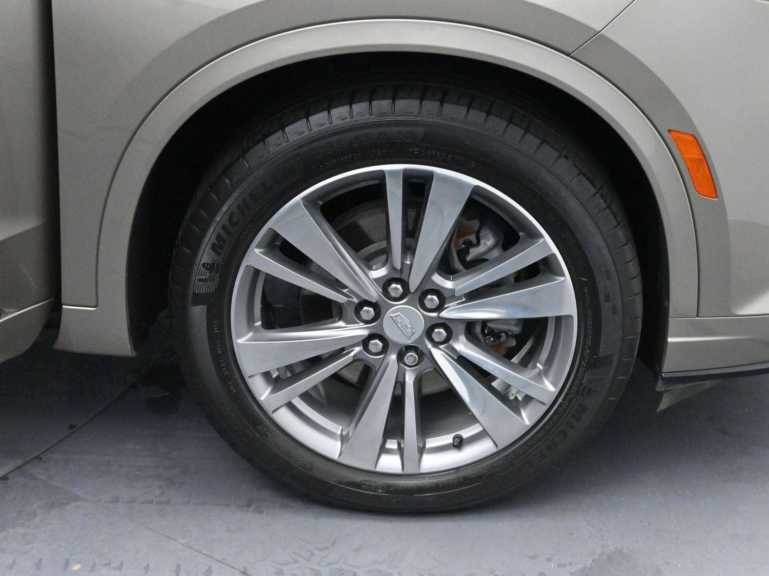 Certified 2022 Cadillac XT6 Premium Luxury image 40