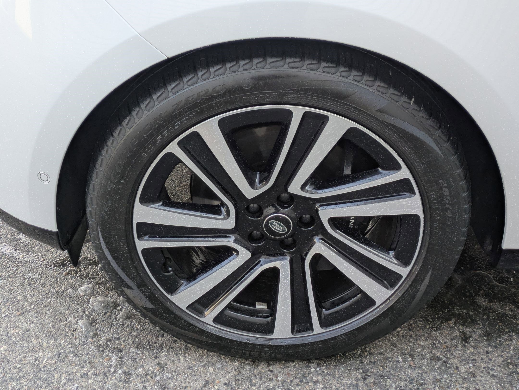 Used 2023 Land Rover Range Rover SE image 11