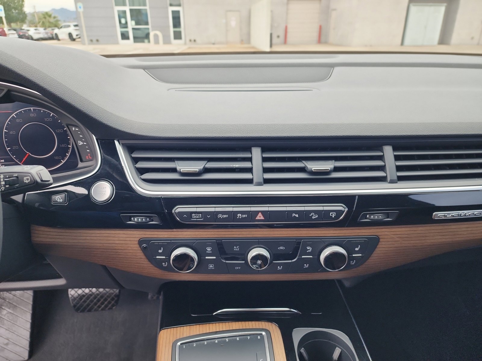 Used 2017 Audi Q7 2.0T Premium Plus w/ Premium Plus Package image 12