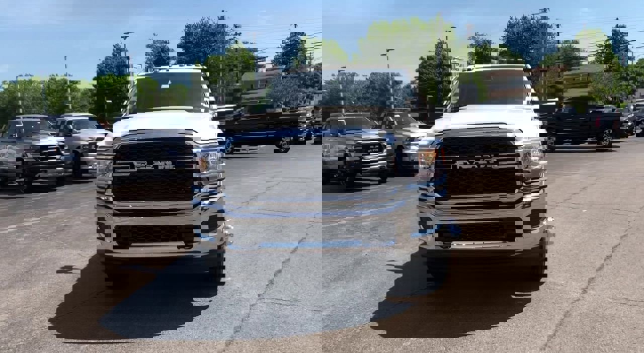 Used 2019 RAM 3500 Tradesman image 3