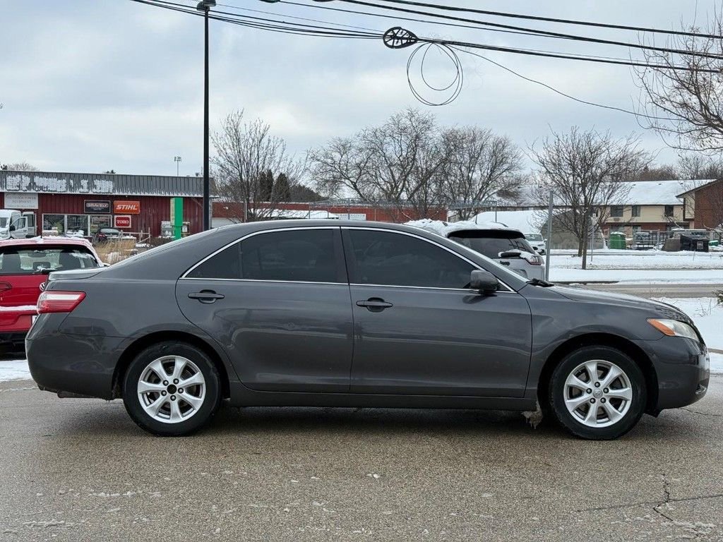 Used 2009 Toyota Camry image 2