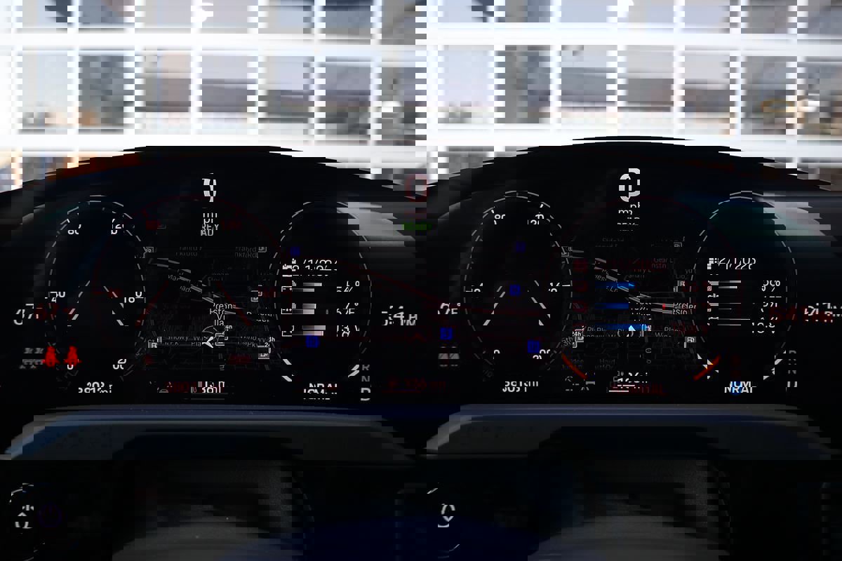 Used 2022 Porsche Taycan 4 Cross Turismo image 19