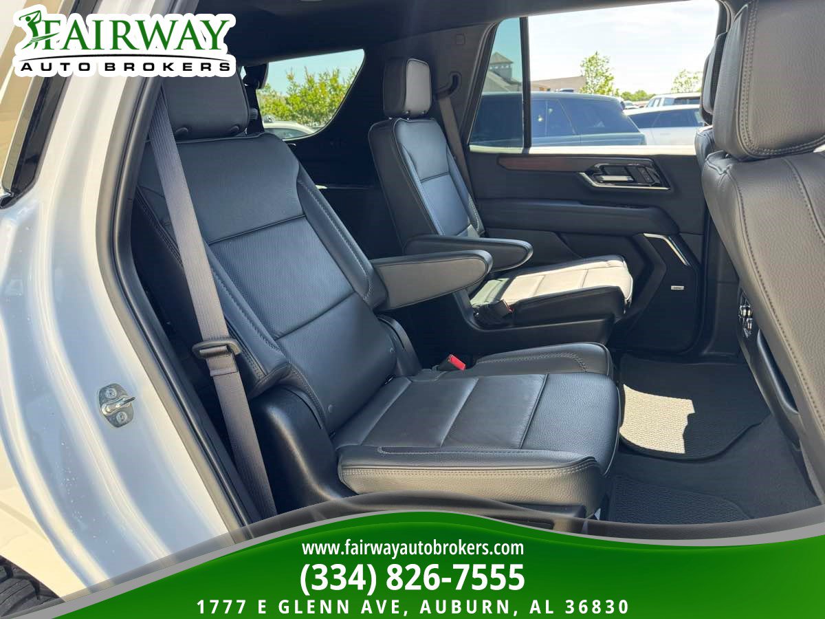 Used 2025 GMC Yukon Denali AWD/4WD image 18