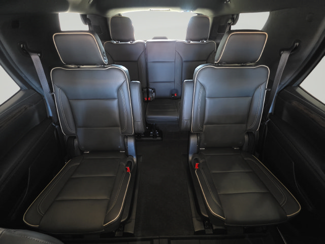 Used 2021 Chevrolet Tahoe Premier AWD/4WD image 26