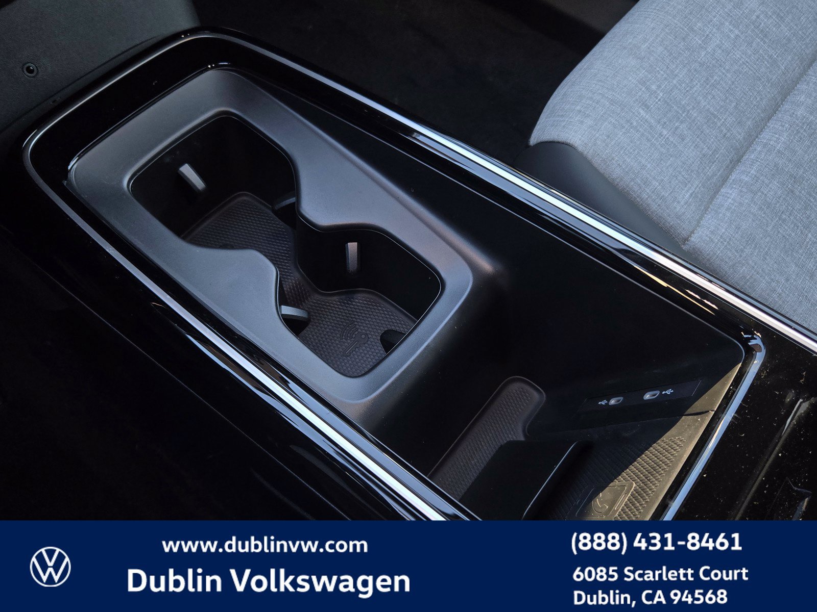 New 2026 Volkswagen ID.4 Pro RWD image 14