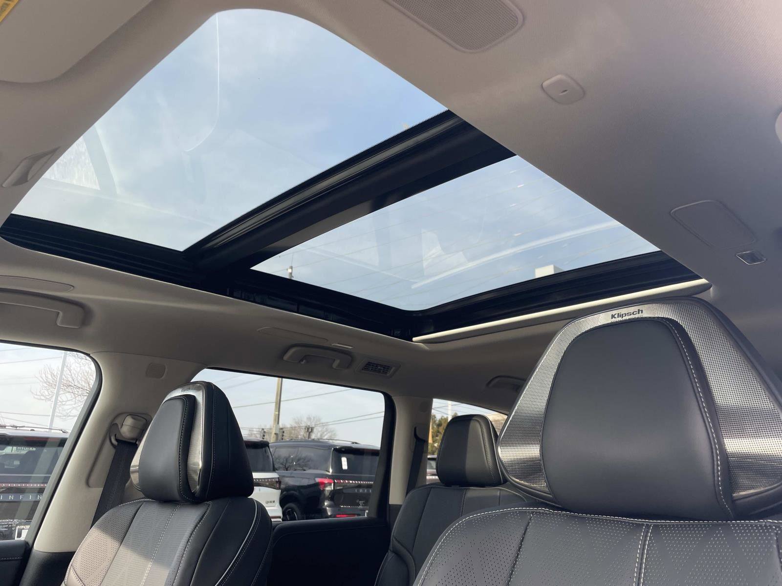 Certified 2025 INFINITI QX80 Sensory image 18