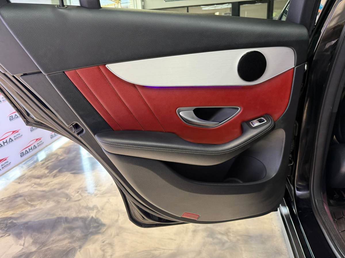 Used 2022 Mercedes-Benz GLC 300 4MATIC w/ AMG Line image 49