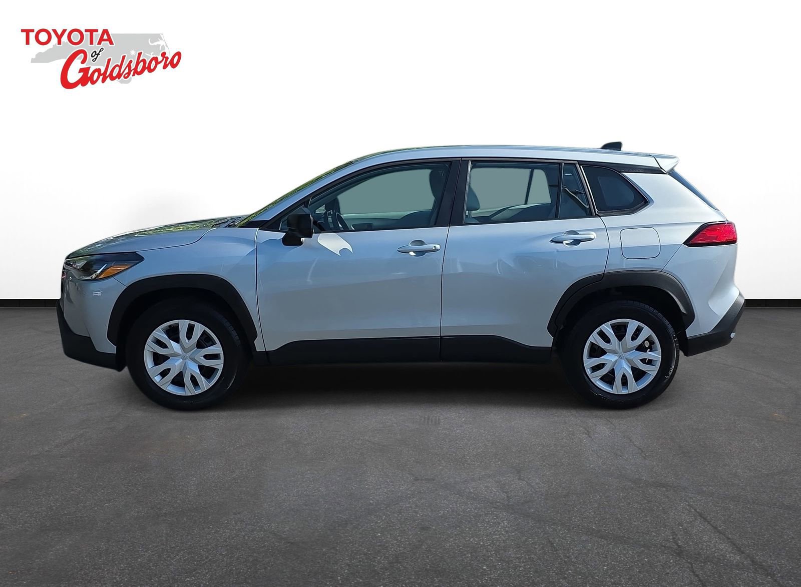 Used 2024 Toyota Corolla Cross L FWD image 8