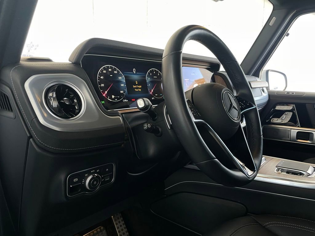 Used 2025 Mercedes-Benz G 550 image 21